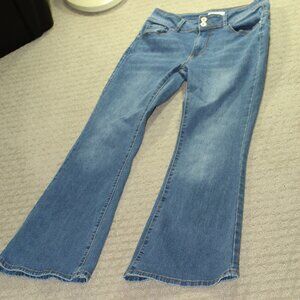 Blue Savvy Size 9 / 29 Mid Rise Flare Leg Blue Jeans